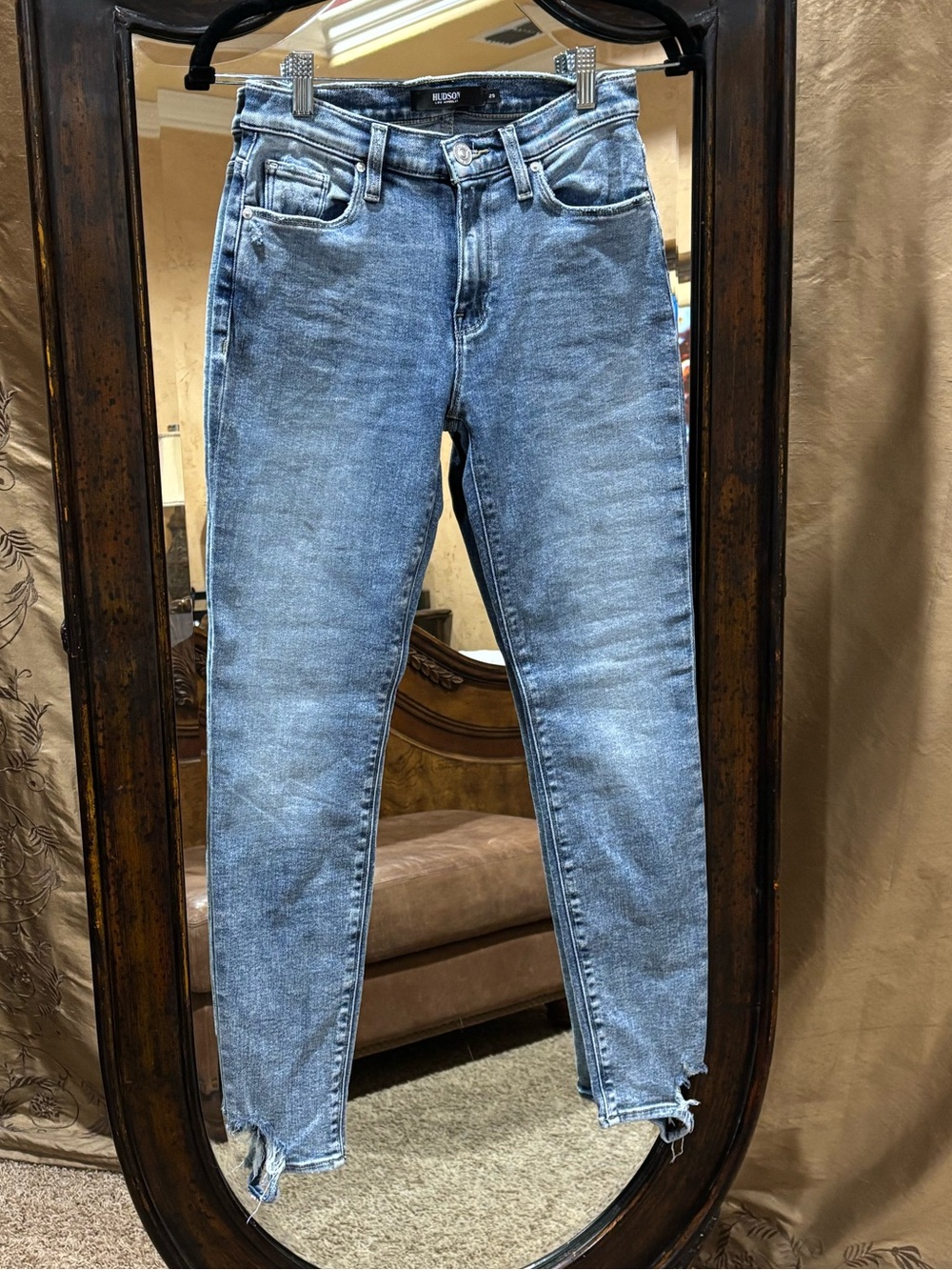Hudson Jeans Medium Light Blue Washed Ankle Jeans (Nico)